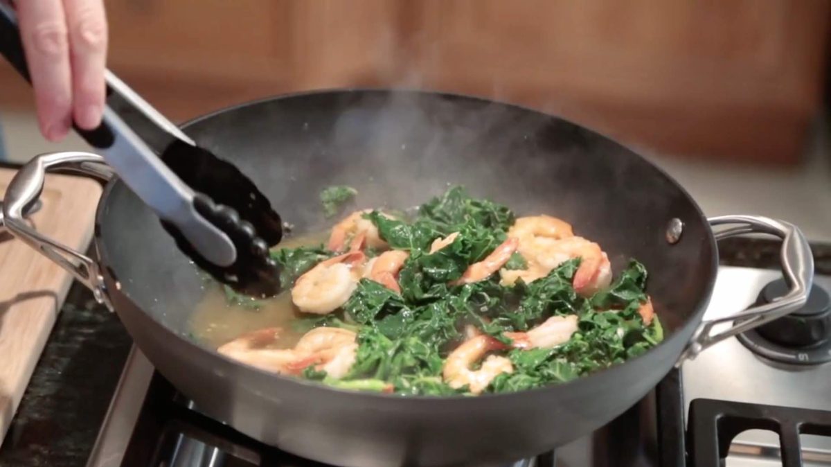 core 22 shrimp with kale
